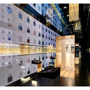 血拚兼逛藝術展！「LADY DIOR期間限定店」正式在台北 BELLAVITA 寶麗廣場開催！