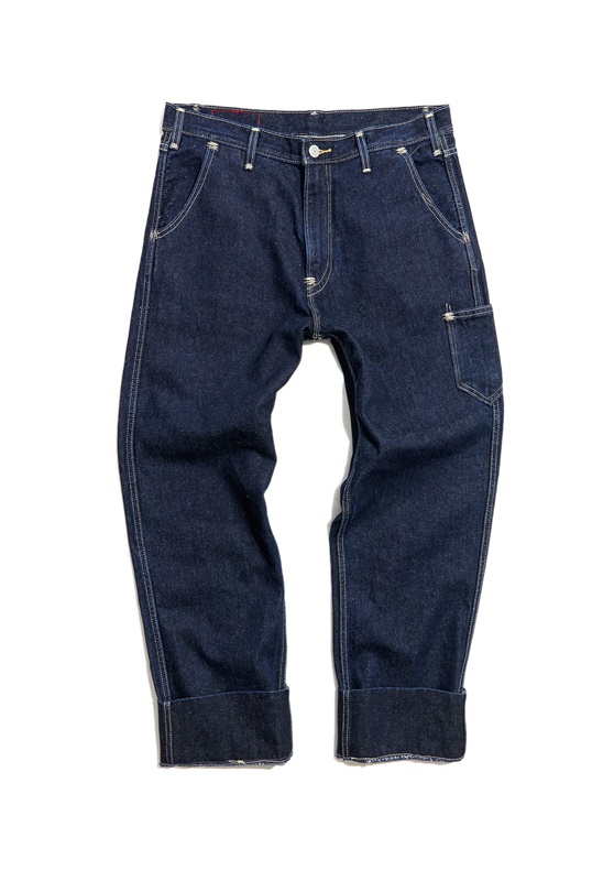 丹寧潮人很難不掏錢！ LEVI’S 原創前衛實驗性「 RED 」系列正式回歸，一次帶給你「寬、酷」！