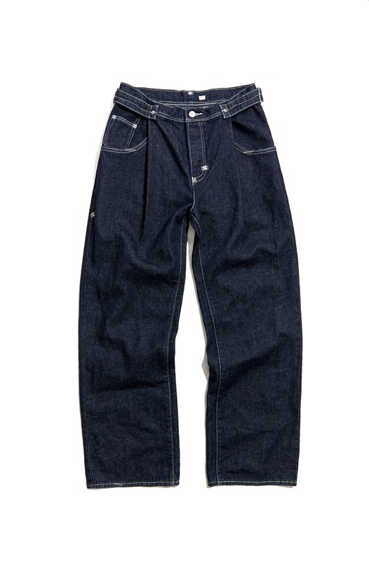 丹寧潮人很難不掏錢！ LEVI’S 原創前衛實驗性「 RED 」系列正式回歸，一次帶給你「寬、酷」！