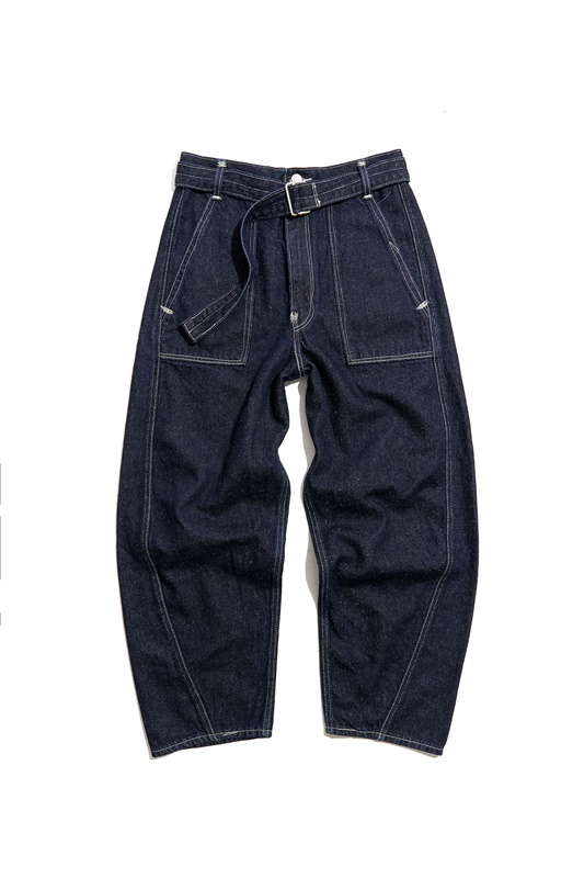 丹寧潮人很難不掏錢！ LEVI’S 原創前衛實驗性「 RED 」系列正式回歸，一次帶給你「寬、酷」！