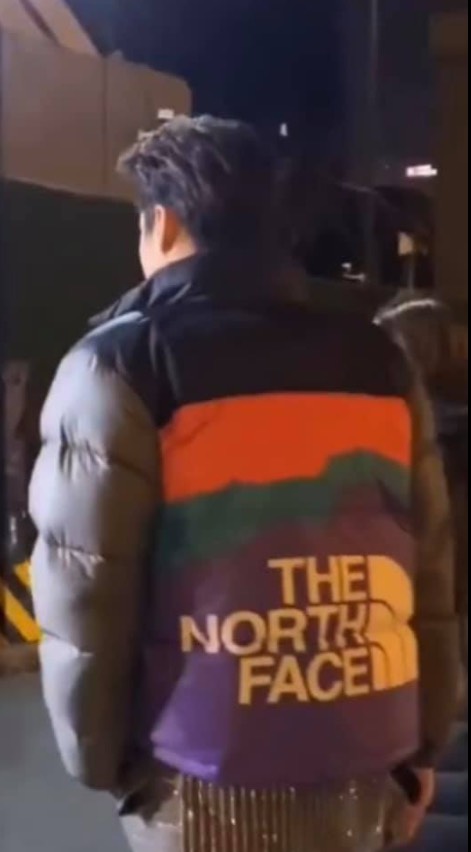 又要炒高高了？「帶貨王」吳亦凡搶先上身 INVINCIBLE x The North Face 第二彈聯乘系列　網：這背面有點東西！