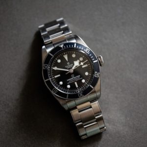 全球鬼罕限量 50 只！ UNDEFEATED x TUDOR 聯乘 Black Bay 潛水錶款正式現身