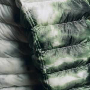 台灣販售預告｜渲染 Stussy x Air Force 1 買不到沒關係！這件 Stüssy  x Nike 渲染羽絨套裝讓你帥氣過冬！