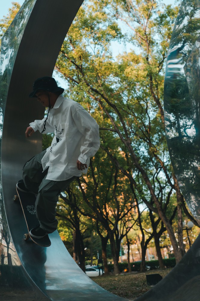 台日重磅攜手！ Less Taiwan 攜手日本人氣插畫家長場雄推出全新聯乘系列！