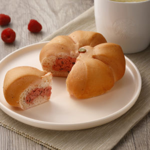 星巴克粉嫩春櫻系列新品登場，「鹹焦糖綿雲瑪奇朵」、「莓果雲朵咖啡啤酒」開啟春日咖啡新體驗！