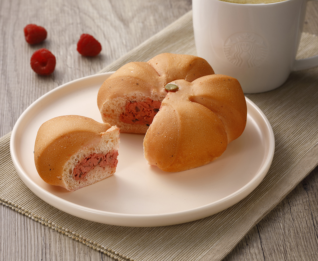 星巴克粉嫩春櫻系列新品登場，「鹹焦糖綿雲瑪奇朵」、「莓果雲朵咖啡啤酒」開啟春日咖啡新體驗！