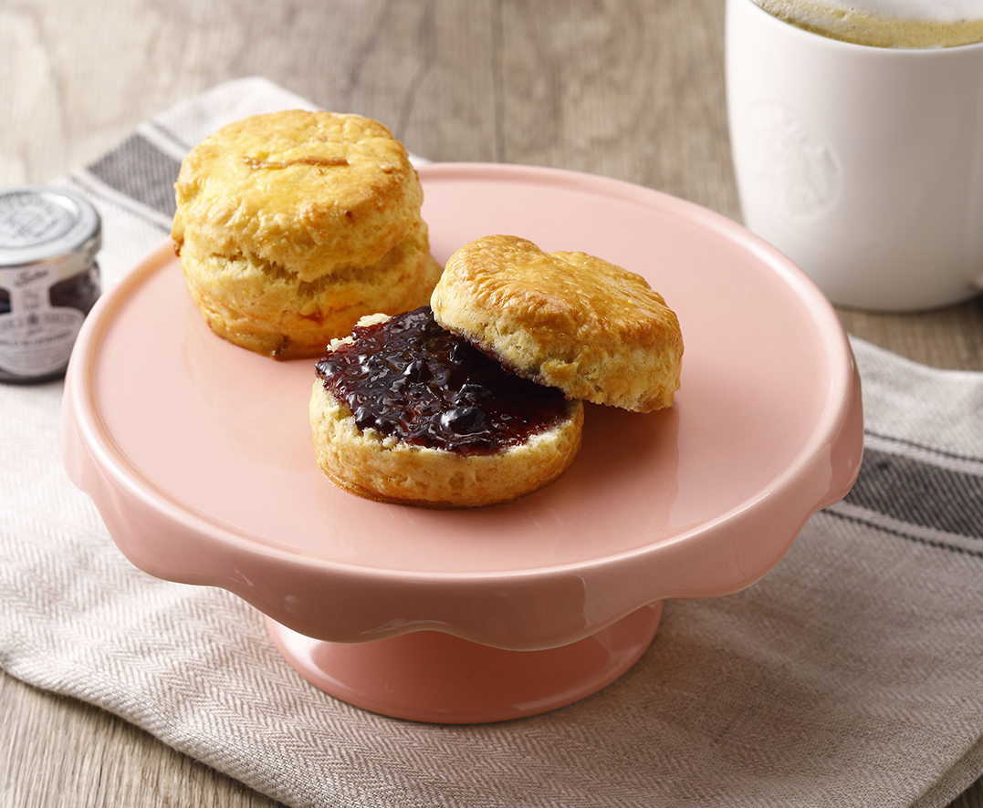 星巴克粉嫩春櫻系列新品登場，「鹹焦糖綿雲瑪奇朵」、「莓果雲朵咖啡啤酒」開啟春日咖啡新體驗！