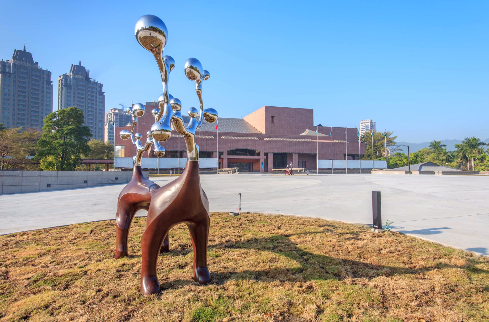 高雄市立美術館