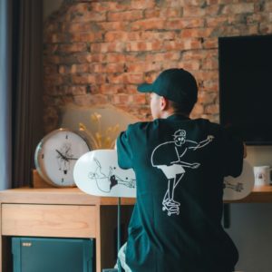 台日重磅攜手！ Less Taiwan 攜手日本人氣插畫家長場雄推出全新聯乘系列！