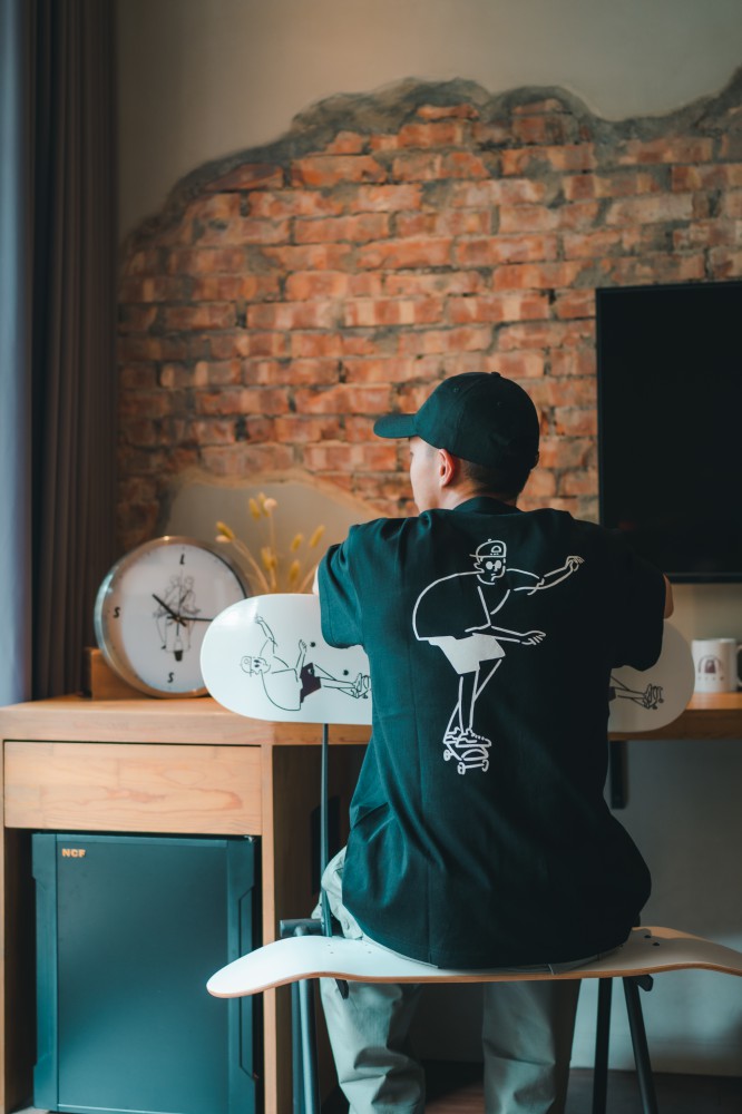 台日重磅攜手！ Less Taiwan 攜手日本人氣插畫家長場雄推出全新聯乘系列！