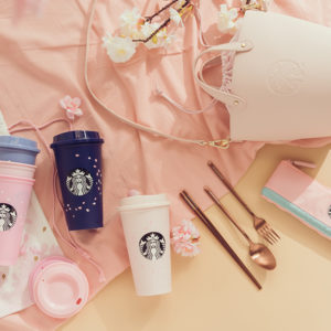 星巴克粉嫩春櫻系列新品登場，「鹹焦糖綿雲瑪奇朵」、「莓果雲朵咖啡啤酒」開啟春日咖啡新體驗！
