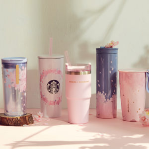 星巴克粉嫩春櫻系列新品登場，「鹹焦糖綿雲瑪奇朵」、「莓果雲朵咖啡啤酒」開啟春日咖啡新體驗！