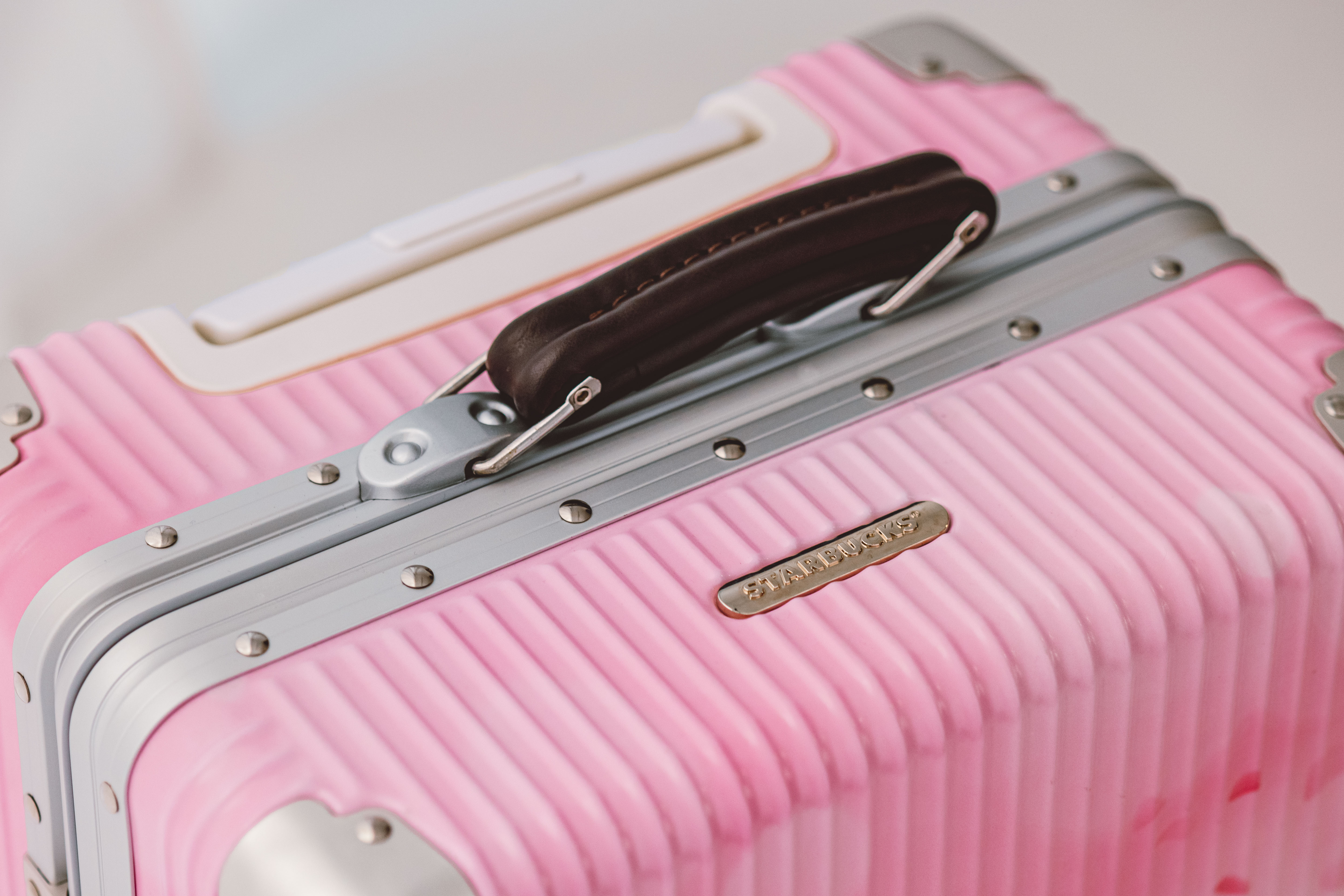 星巴克粉嫩春櫻系列新品登場，「鹹焦糖綿雲瑪奇朵」、「莓果雲朵咖啡啤酒」開啟春日咖啡新體驗！