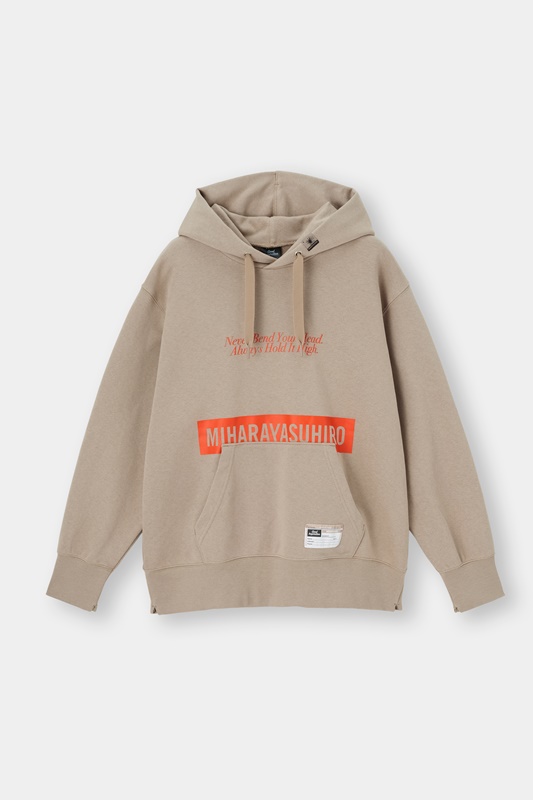 台灣販售預告｜ GD 也會想收？三原康裕 MIHARA YASUHIRO x GU 聯乘系列即將開賣，鞋款 $1800 有找！