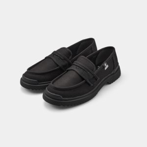 台灣販售預告｜ GD 也會想收？三原康裕 MIHARA YASUHIRO x GU 聯乘系列即將開賣，鞋款 $1800 有找！