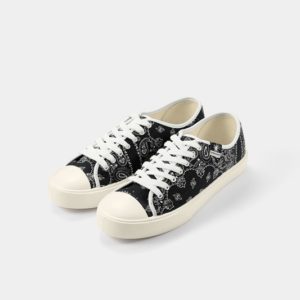 台灣販售預告｜ GD 也會想收？三原康裕 MIHARA YASUHIRO x GU 聯乘系列即將開賣，鞋款 $1800 有找！