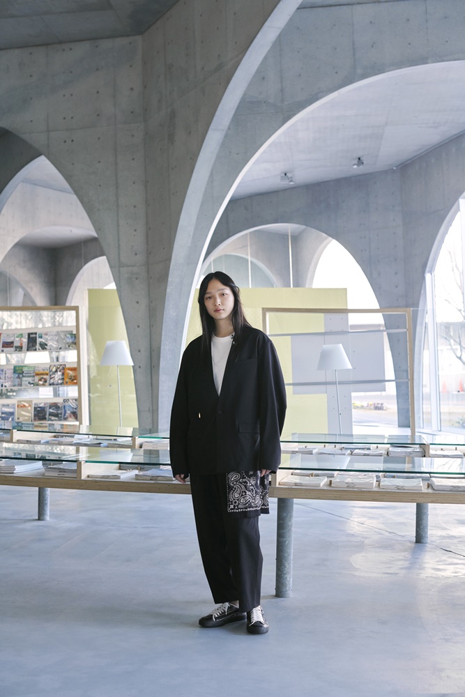 台灣販售預告｜ GD 也會想收？三原康裕 MIHARA YASUHIRO x GU 聯乘系列即將開賣，鞋款 $1800 有找！