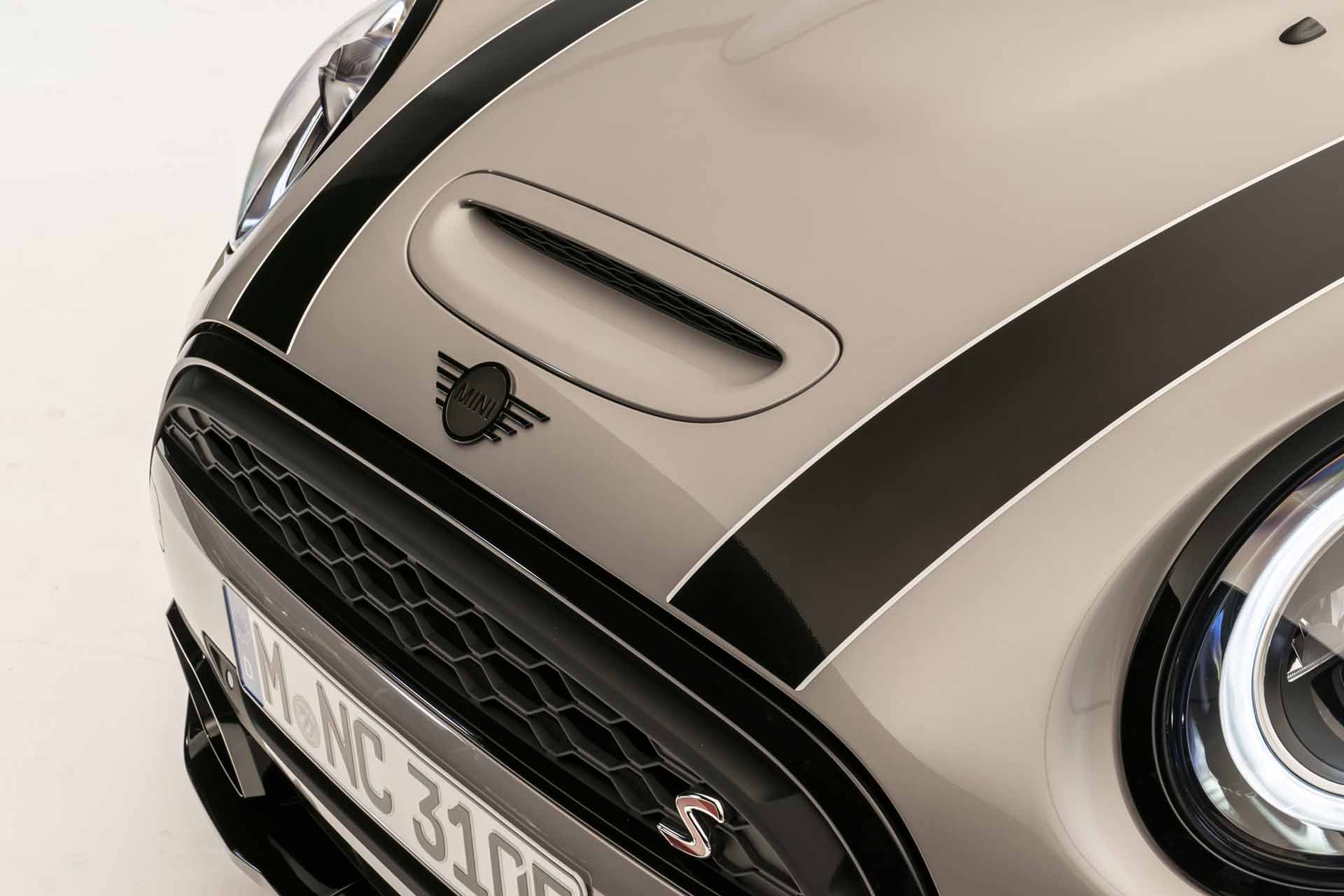 Mini Cooper 雖是小改款、但風格卻整個大變！