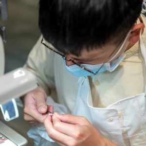 家中不要的白襯衫也能變潮衣！新光三越攜手 REHOW 打造「RE：USE 白襯衫」期間限定工作坊