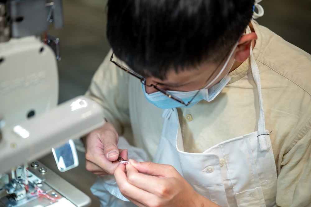 家中不要的白襯衫也能變潮衣！新光三越攜手 REHOW 打造「RE：USE 白襯衫」期間限定工作坊