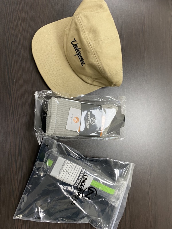 COOL 開箱｜過年福袋都是賣潘仔？編輯不信邪實開 UNDER PEACE 新春福箱，結果卻超出乎意料？！