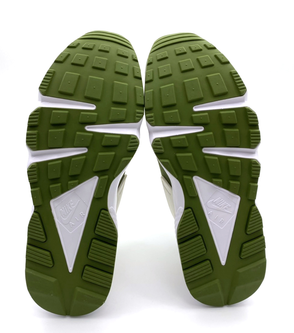 COOL 開箱｜「 NIKE 聯名之鑰」睽違 21 年首次復刻！搶先細覽 Stüssy x Nike Air Huarache LE 聯乘鞋款