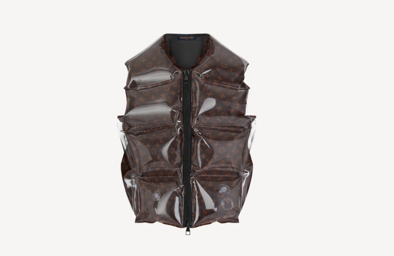 玩水不用帶泳圈了？定價高達 12 萬的 Louis Vuitton 全新 PVC 充氣外套系列正式上架！