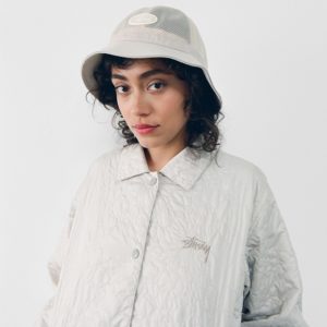 Model 腳上驚見「重磅聯名復刻」－ Stüssy 正式發佈 2021 年春季 Lookbook　網驚：我等這雙等了 20 年！