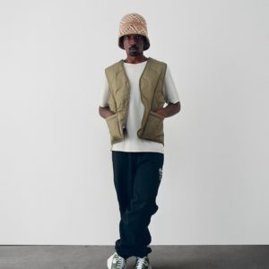 Model 腳上驚見「重磅聯名復刻」－ Stüssy 正式發佈 2021 年春季 Lookbook　網驚：我等這雙等了 20 年！