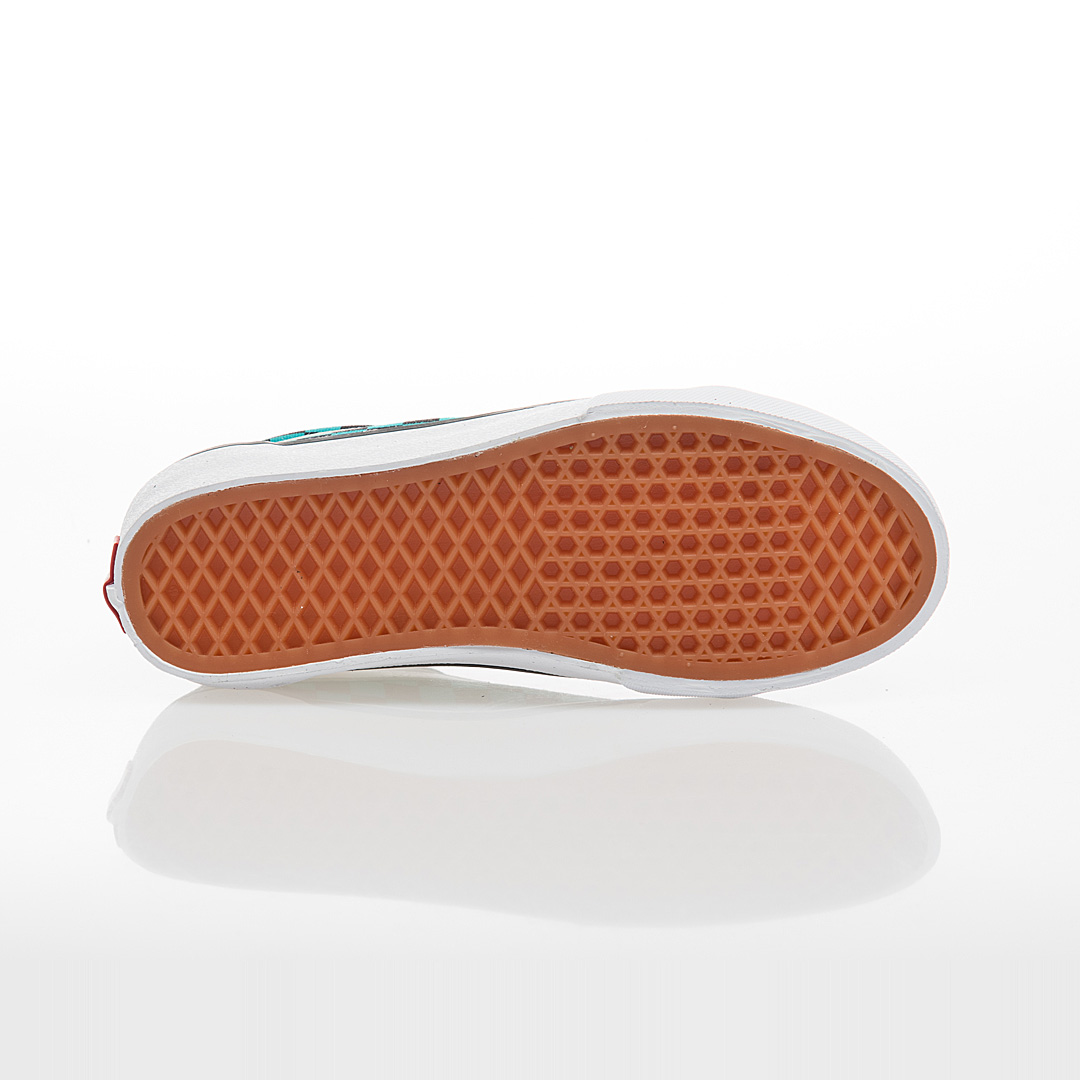 這波全集中－錢之呼吸你頂得住？ VANS 推出全新「炭治郎」配色 OLD SKOOL 鞋款　 #文末贈鞋