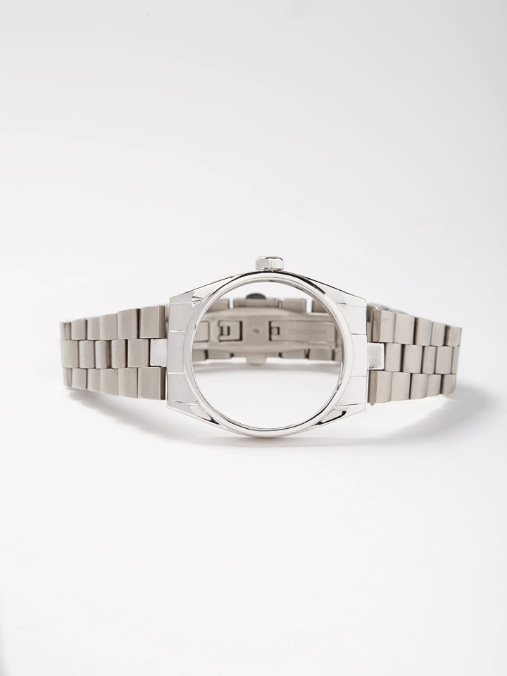 時尚好難懂！束帶手環之後，AMBUSH 再推「看不到時間手錶」還要收你 2.2 萬