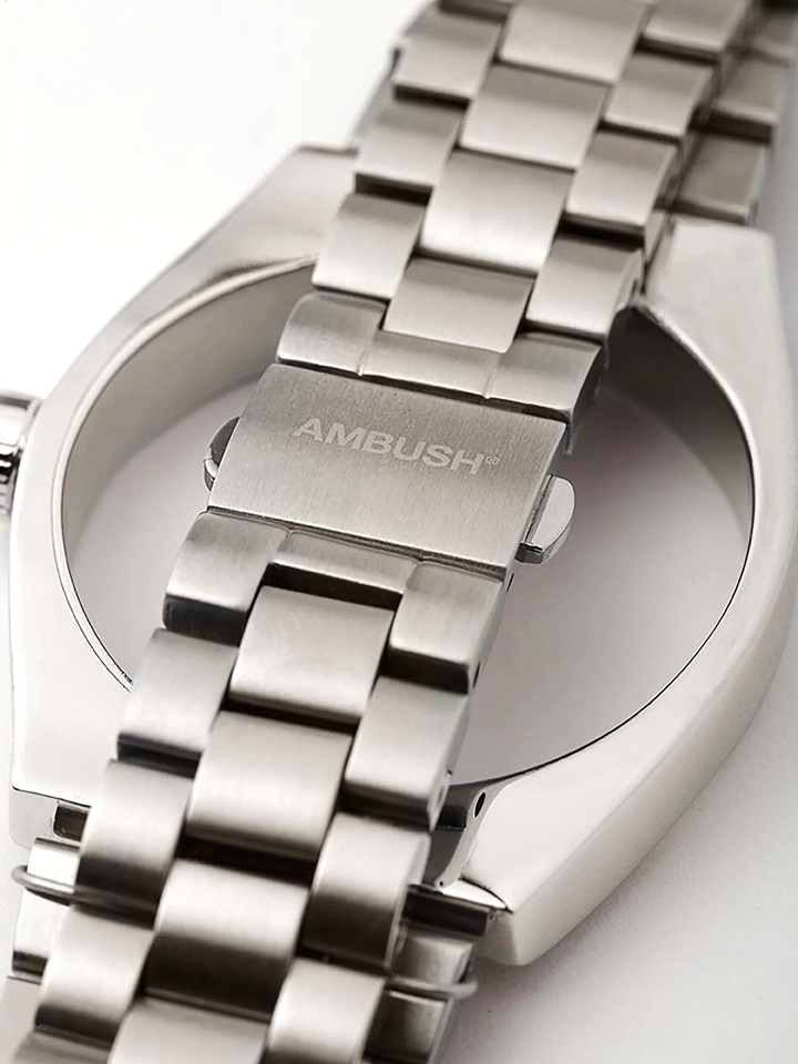 時尚好難懂！束帶手環之後，AMBUSH 再推「看不到時間手錶」還要收你 2.2 萬