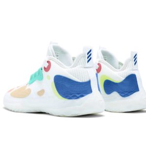 時尚穿搭融合多元球風！adidas Harden Vol.5 集結多項科技重磅登場，換上新戰靴重新出發！