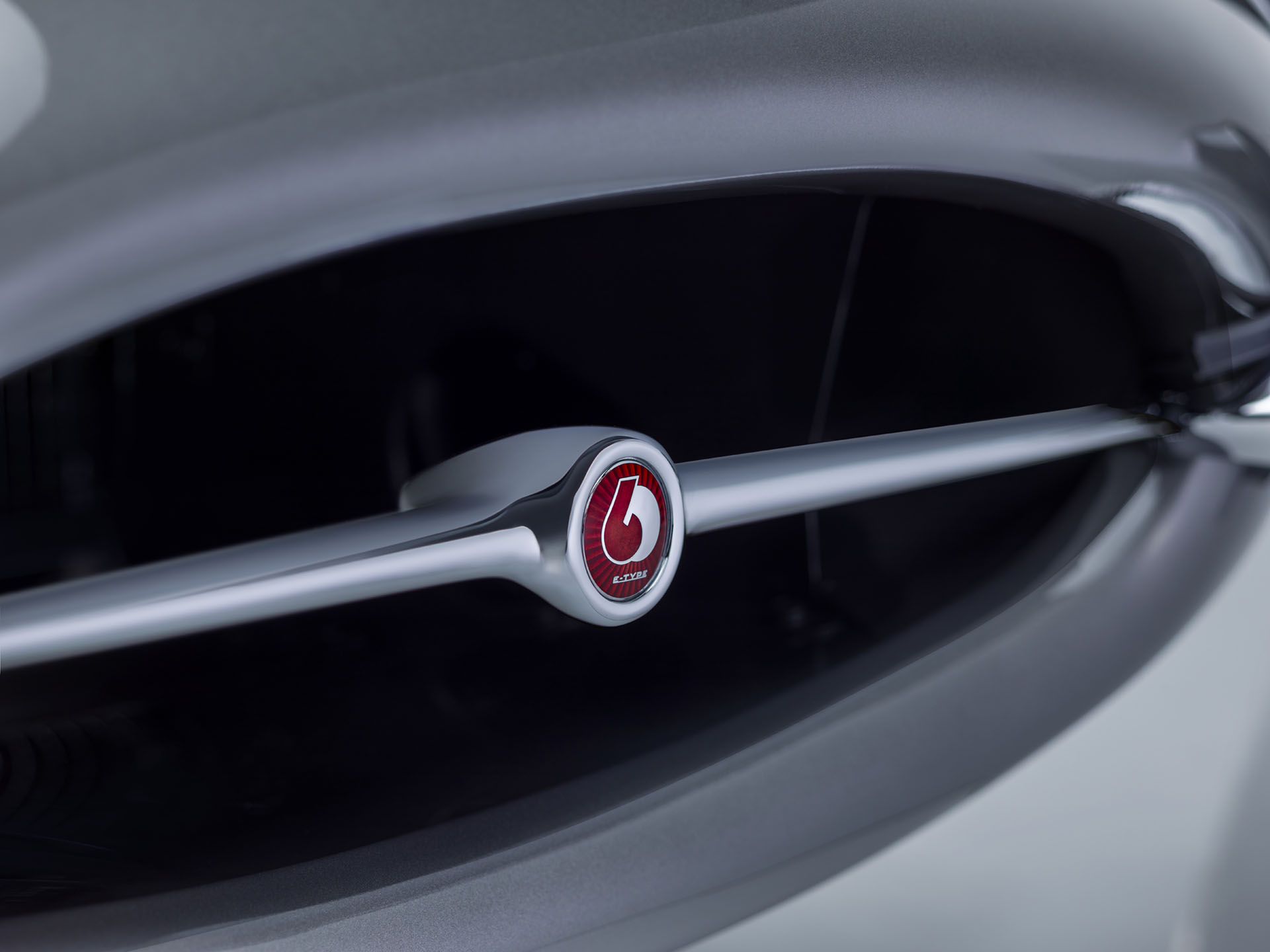 連法拉利創辦人都說美！Jaguar 展演 E-TYPE 60 COLLECTION、跑車精神始終如一！