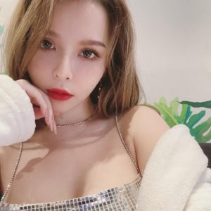 批「鮭魚」改名之亂「暗黑李毓芬」香菱勸改配偶欄：你想吃啥就吃啥！釣出網紅認乾媽