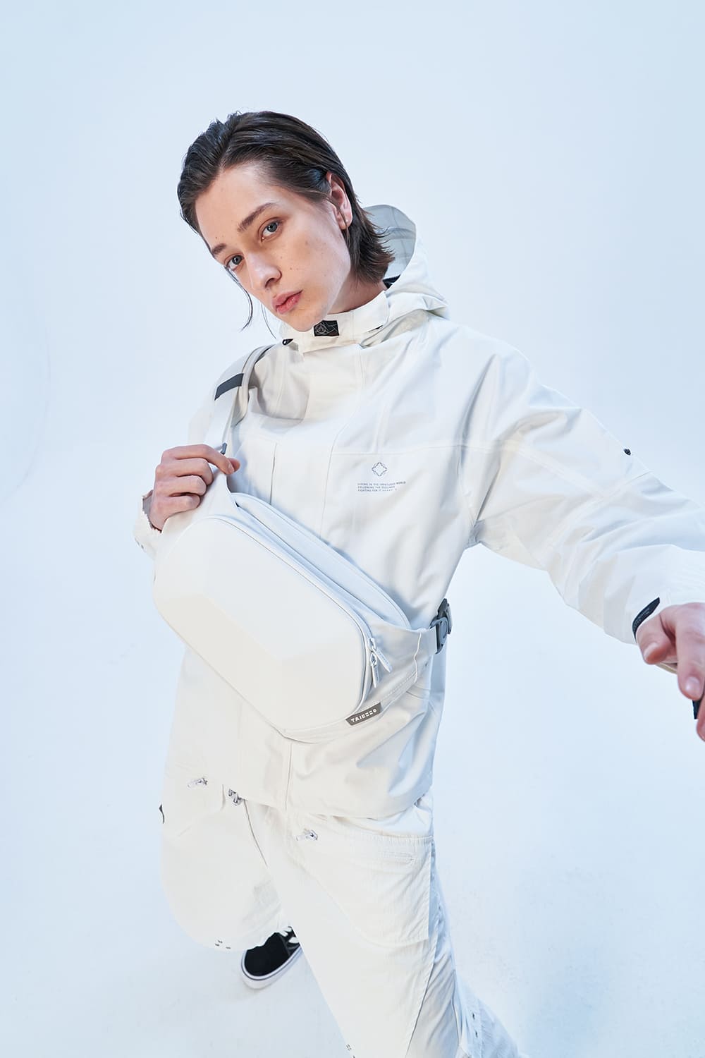 歐日熱銷話題不斷！每個人都該有一個硬殼包！ TAJEZZO缺貨包款再推年度限量潮搭新色！