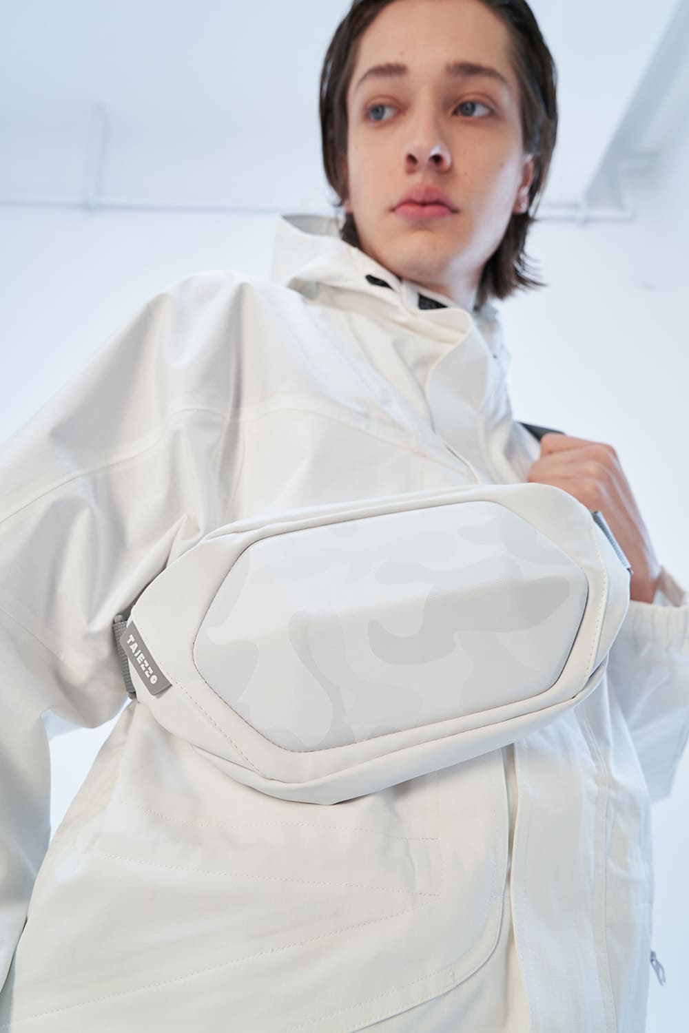 歐日熱銷話題不斷！每個人都該有一個硬殼包！ TAJEZZO缺貨包款再推年度限量潮搭新色！