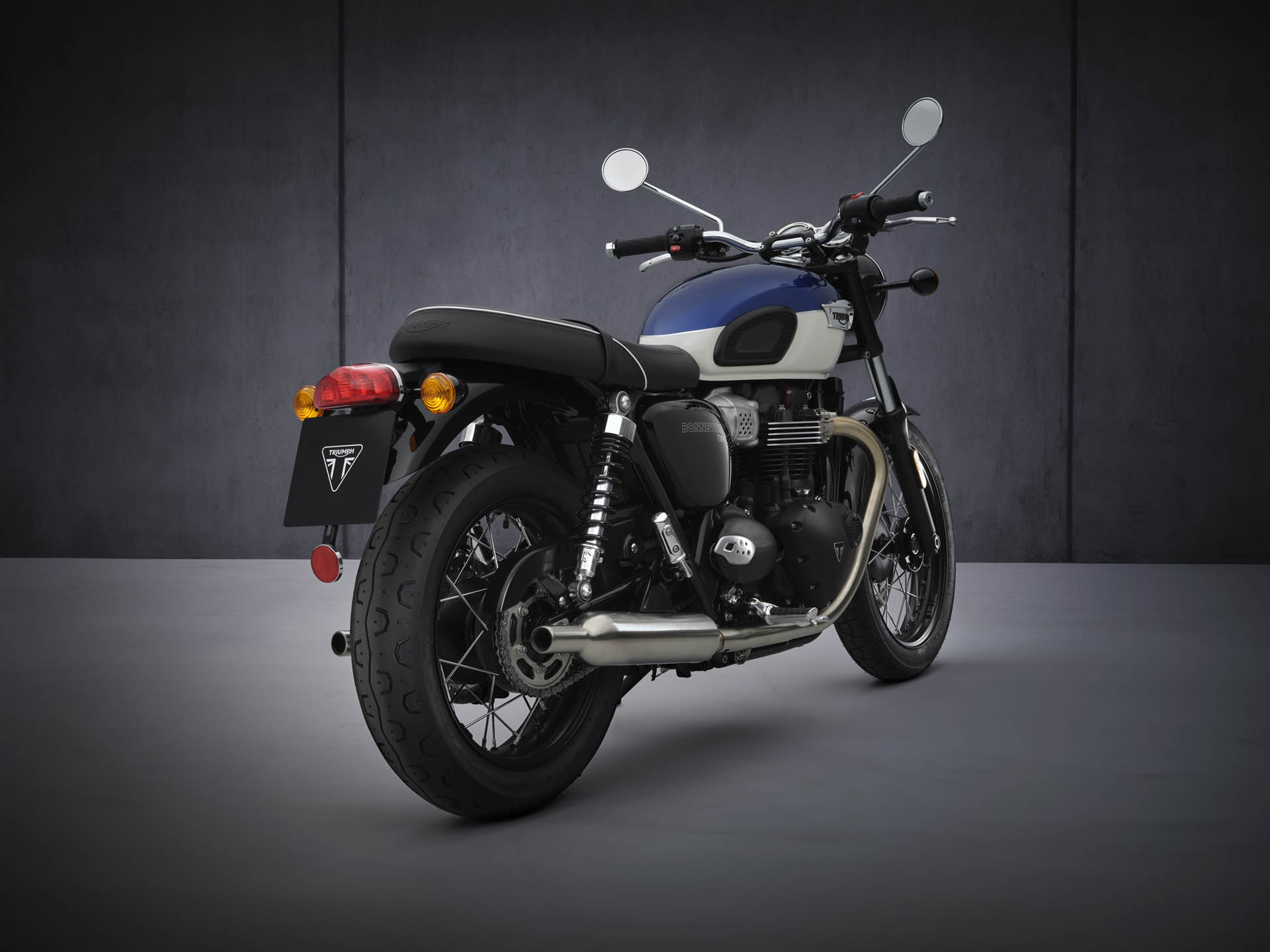 經典街車改款登場！Triumph Bonneville 更輕更強！