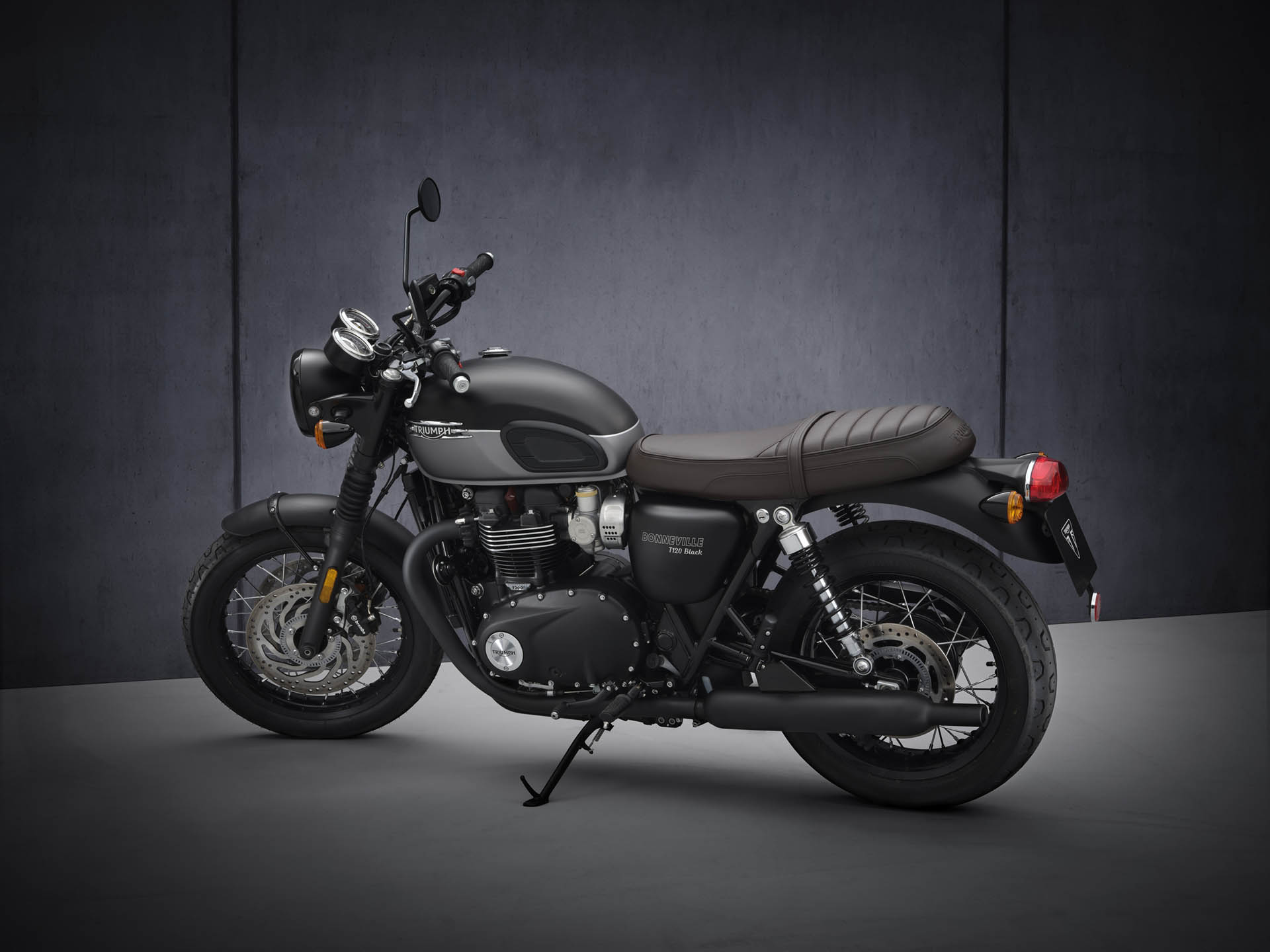 經典街車改款登場！Triumph Bonneville 更輕更強！