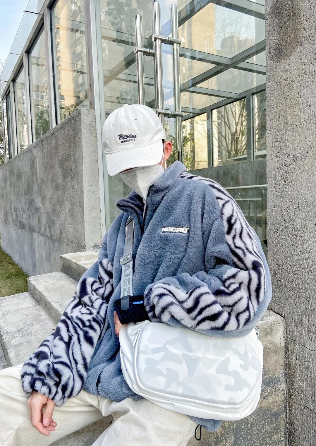 歐日熱銷話題不斷！每個人都該有一個硬殼包！ TAJEZZO缺貨包款再推年度限量潮搭新色！