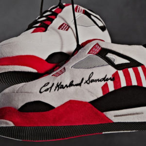 懷不懷孕還真不知道，先抽雙「肯德基 Air Jordan 4」等看戲