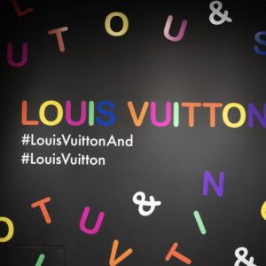 該 IG 打卡了各位！Louis Vuitton「&」 展覽，超多你沒見過的神品！