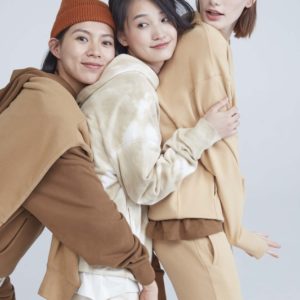 One Tone 風格穿搭必備！ Gap 早春推出大地色系的「法式圈織」系列　網： YEEZY 聯名來臨的前哨？！