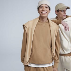 One Tone 風格穿搭必備！ Gap 早春推出大地色系的「法式圈織」系列　網： YEEZY 聯名來臨的前哨？！