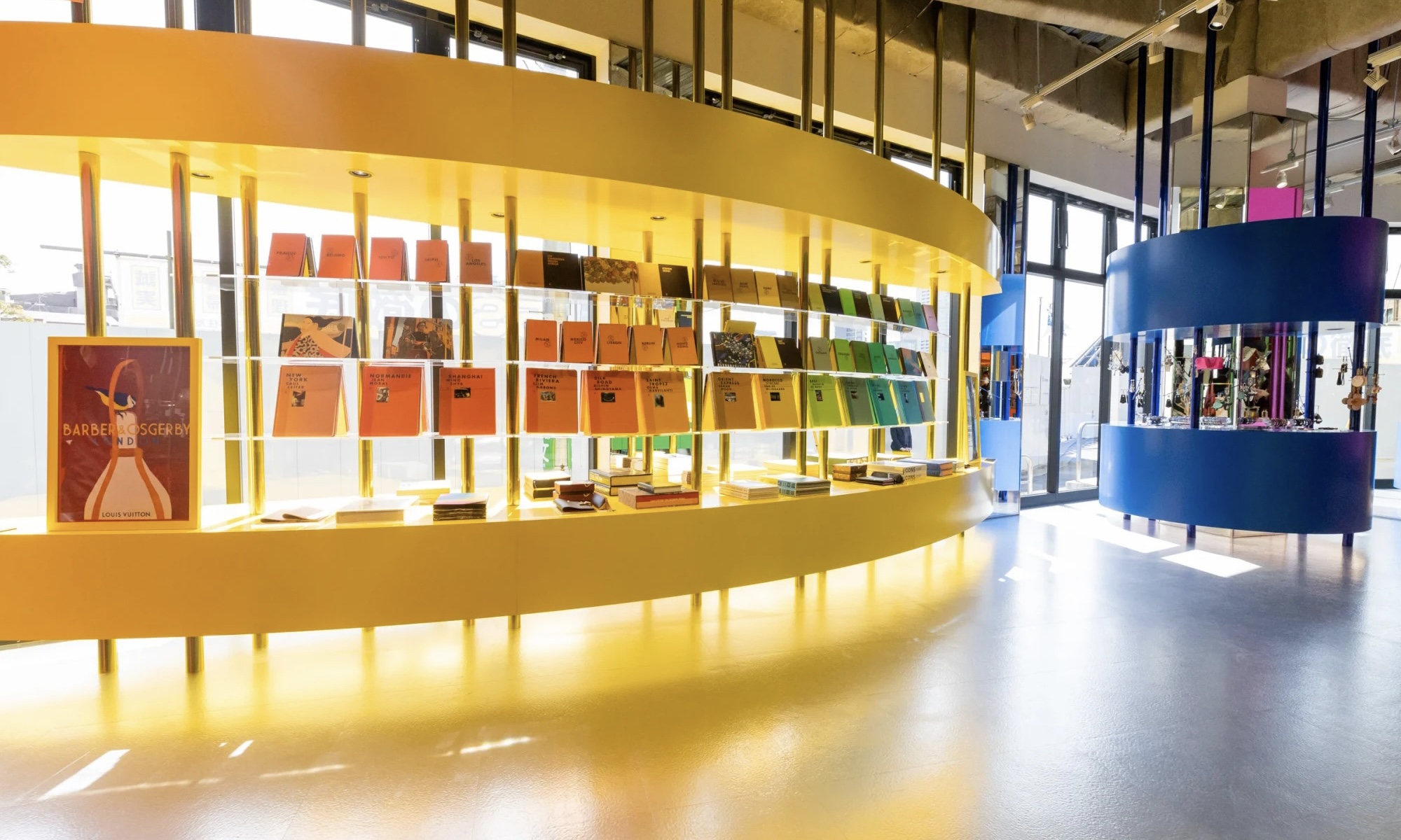 該 IG 打卡了各位！Louis Vuitton「&」 展覽，超多你沒見過的神品！