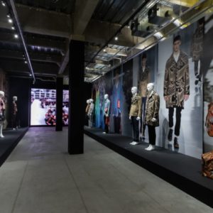 該 IG 打卡了各位！Louis Vuitton「&」 展覽，超多你沒見過的神品！