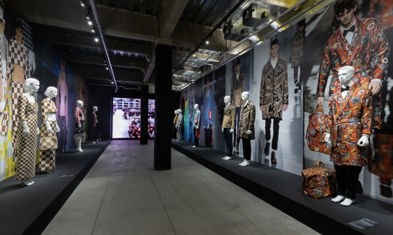 該 IG 打卡了各位！Louis Vuitton「&」 展覽，超多你沒見過的神品！