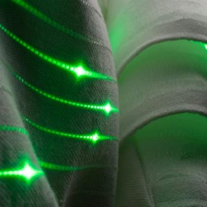 坐骨神經痛馬上就知道？這件「可預測姿勢的素 Tee」你們期待量產嗎！