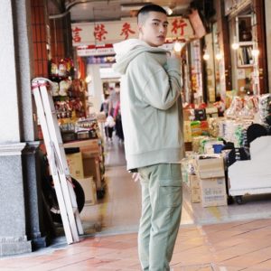 One Tone 風格穿搭必備！ Gap 早春推出大地色系的「法式圈織」系列　網： YEEZY 聯名來臨的前哨？！