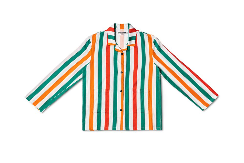 在家也要潮！便利商店 7-11 推出「限量版睡衣」，就連 YEEZY 拖鞋竟也入鏡？